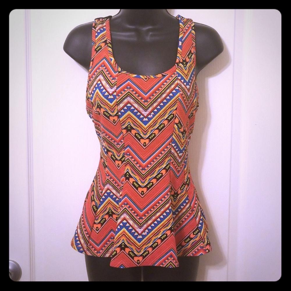 🛍 4/$20 Tribal patterned peplum bow top sz m/l